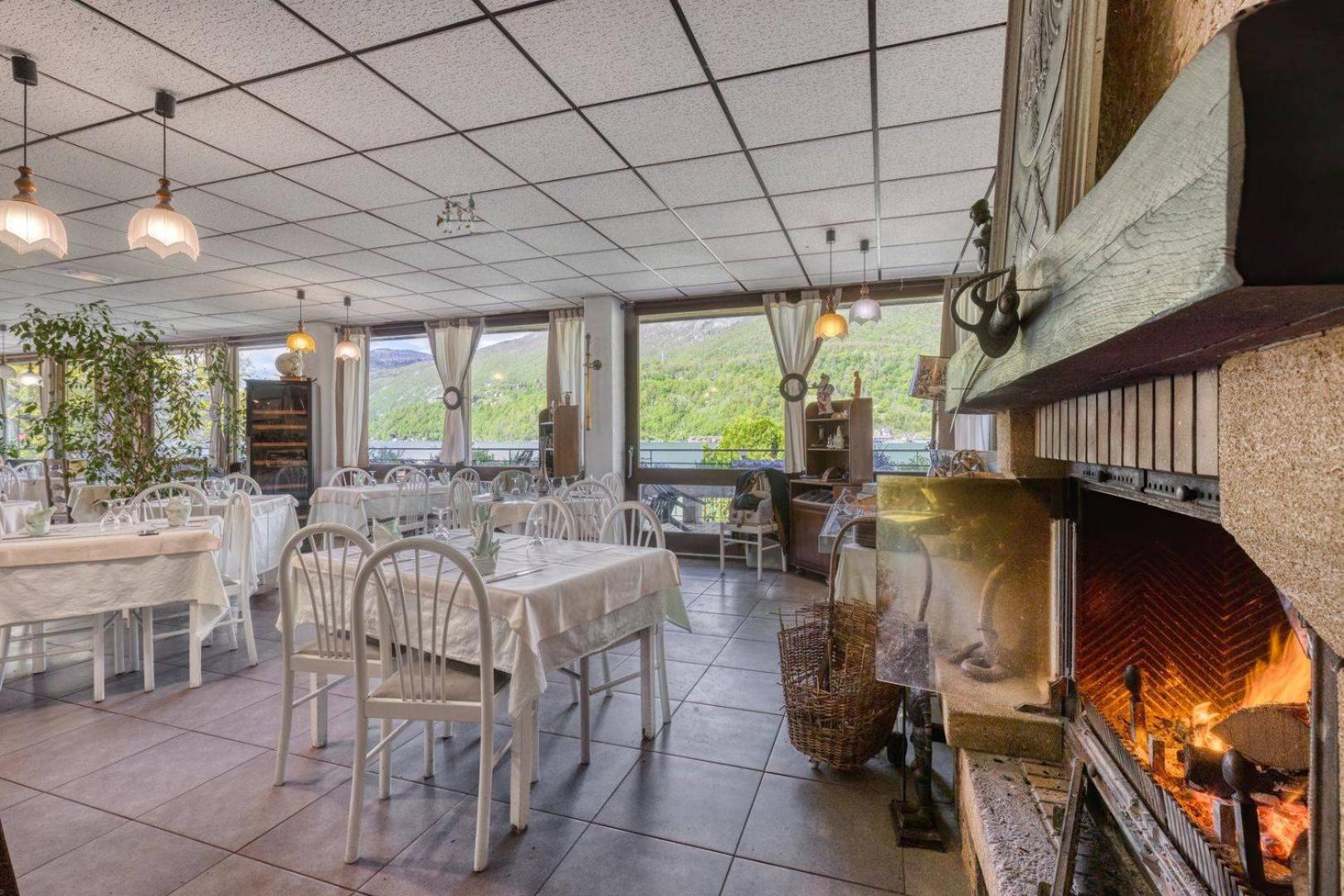 Les Sirenes Hotel Lepin-le-Lac ภายนอก รูปภาพ